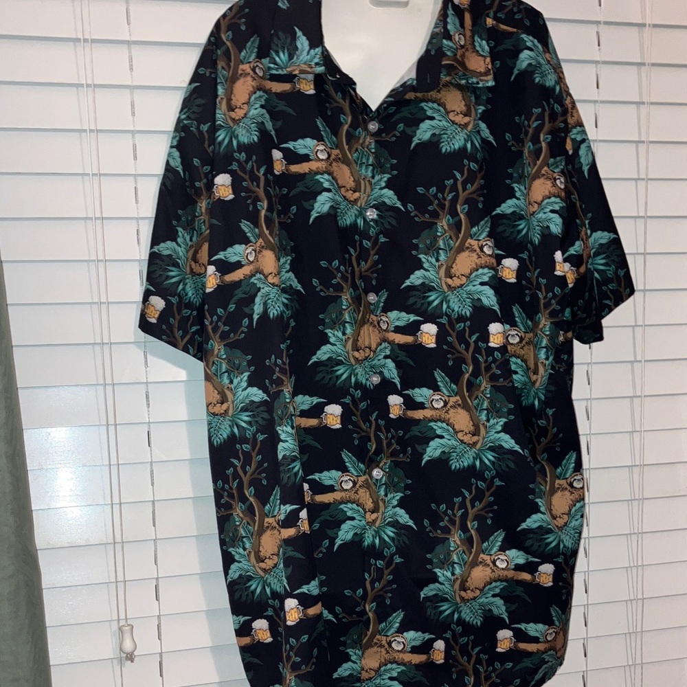 Men's Black and Green sloth and beer mug Patterned Shirt XXL